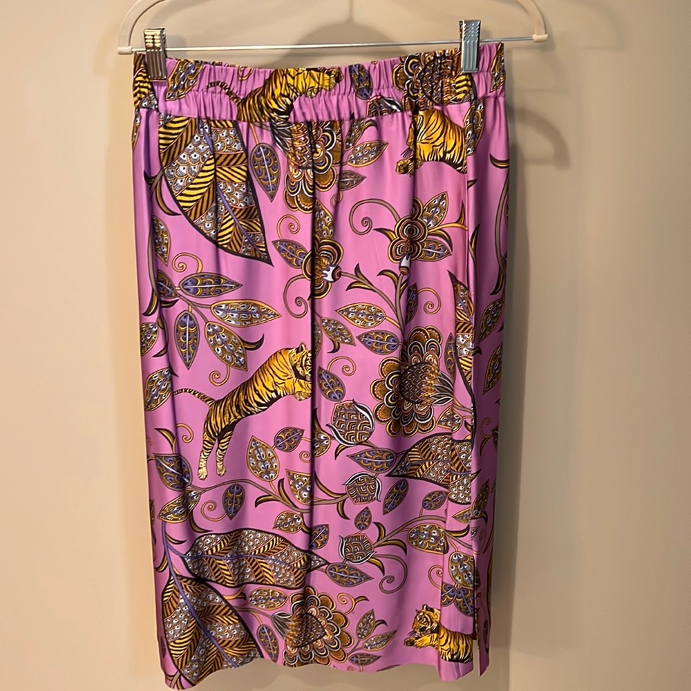 JCrew midi skirt fully lined pockets. Tiger and Floral Print.